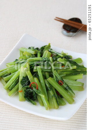 カブの葉の炒め物 カブの葉の炒め物 65251191