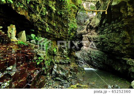 文蔵の滝への入口 65252360