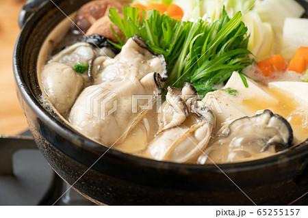牡蠣の味噌鍋 牡蠣の味噌鍋 65255157