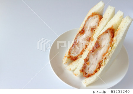チキンカツサンド 65255240