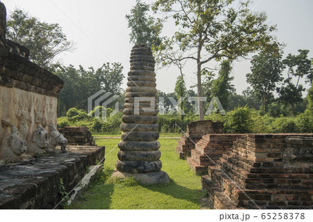 ASIA THAILAND SUKHOTHAI WAT CHEDI SI HONG 65258378