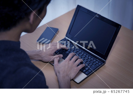ネット中傷イメージ ネット中傷イメージ 65267745
