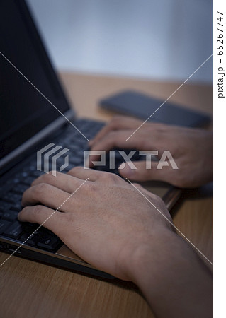 ネット中傷イメージ ネット中傷イメージ 65267747