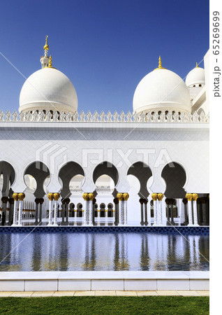 White Mosque 65269699