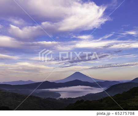 《神奈川県》箱根大観山から富士山 朝 《神奈川県》箱根大観山から富士山 朝 65275708