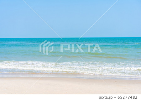 Beautiful tropical sea ocean around beach with blue sky white cloud Beautiful tropical sea ocean around beach with blue sky white cloud 65277482