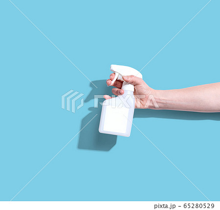 White spray bottle 65280529