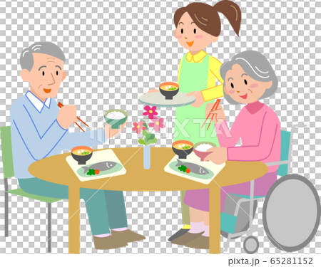 食事するシニアと女性スタッフ 65281152