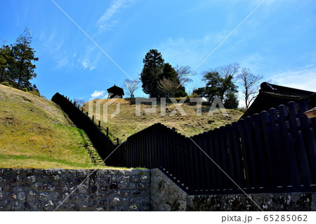 箱根関所跡・江戸口御門の脇、屏風山から街道筋と芦ノ湖を見張っていた遠見番所・神奈川・箱根（１） 65285062