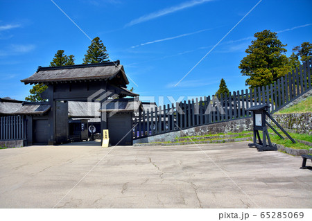 箱根関所跡・旅人が身支度を整えたり順番待ちをした京口千人溜（広場）と京口御門・神奈川・箱根（１） 65285069