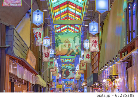 京都　錦市場商店街 65285388