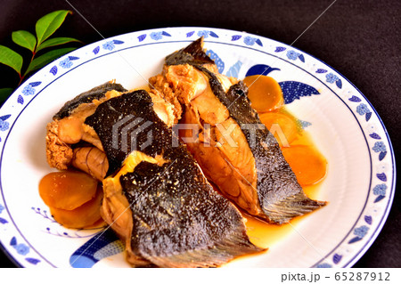 子持ち黒カレイの煮付け 子持ち黒カレイの煮付け 65287912