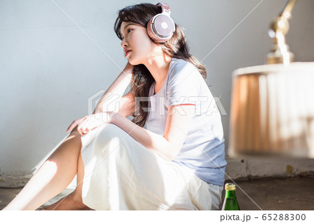 女性 女 女の子 65288300