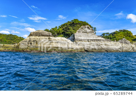 西伊豆 堂ヶ島 遊覧船で海岸線を巡る 西伊豆 堂ヶ島 遊覧船で海岸線を巡る 65289744