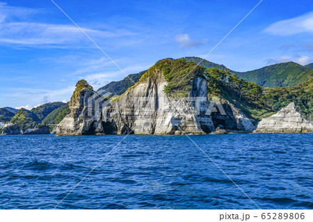西伊豆 堂ヶ島 遊覧船で海岸線を巡る 西伊豆 堂ヶ島 遊覧船で海岸線を巡る 65289806