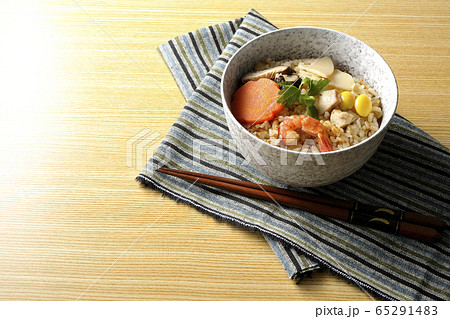 釜飯　炊き込みご飯 65291483