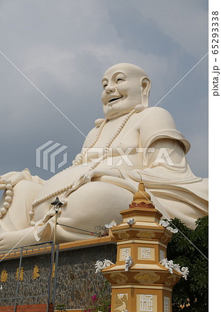 amazing tourist destination 65293338