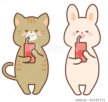 リンゴジュースを飲むうさぎと猫 セットのイラスト素材