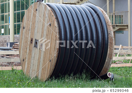 Polyethylene pipes in the coil for gas and water. Polyethylene pipes in the coil for gas and water. 65299346