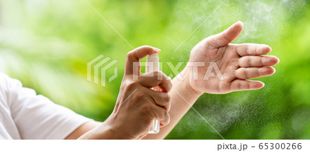 Spraying hand clean 65300266