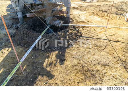 柱状改良　地盤補強工事　杭位置計測 65300398