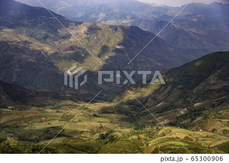 Ta Xua is a famous mountain range in northern Ta Xua is a famous mountain range in northern 65300906