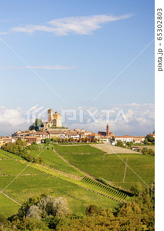 View of the village of Serralunga d`Alba and the 65302803