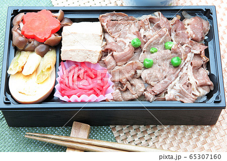 すき焼き重 65307160