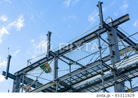 建設現場 足場 鉄骨建方 建設現場 足場 鉄骨建方 65311929