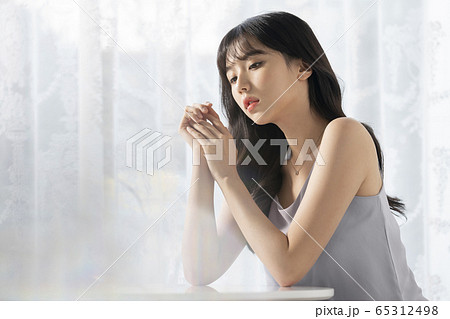 女性 女 女の子 65312498