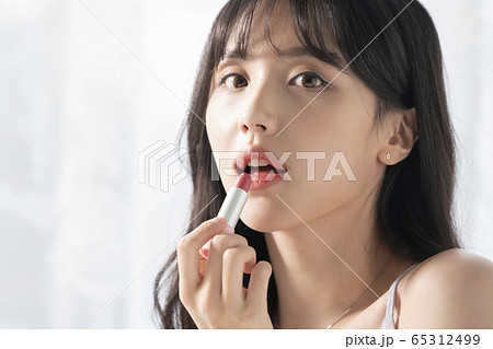 ビューティー 女性 女 65312499
