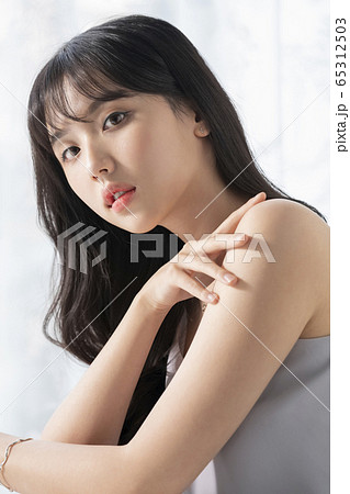 女性 女 女の子 65312503