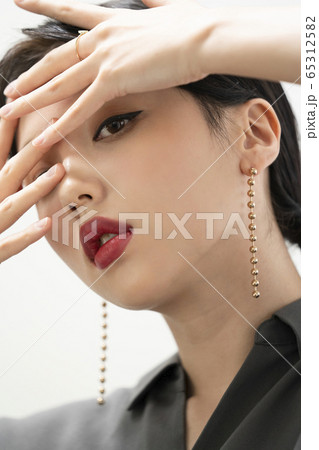 女性 女 女の子 65312582