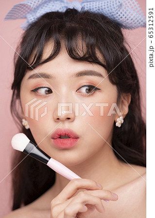 ビューティー 女性 女 65312591