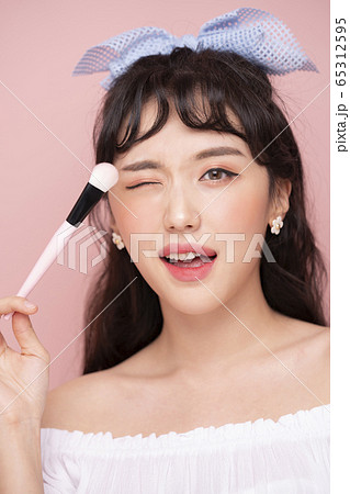 ビューティー 女性 女 65312595