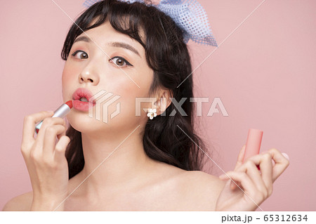 ビューティー 女性 女 65312634