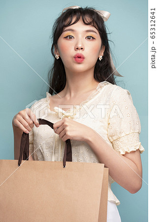 女性 女 女の子 65312641