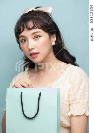 女性 女 女の子 65312654