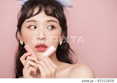 ビューティー 女性 女 65312658