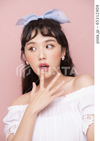 女性 女 女の子 65312909