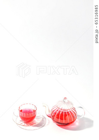 きれいになるハーブティー Beauty and health, herb tea 65316985