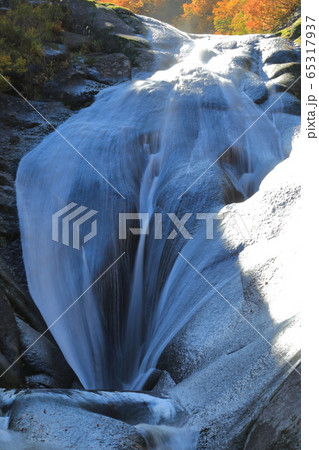 桃洞渓谷の秋 65317937