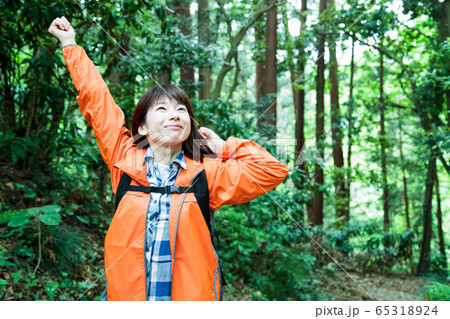 登山 女性 山ガール トレッキング 山登り アウトドア ハイキング 登山 女性 山ガール トレッキング 山登り アウトドア ハイキング 65318924