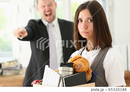 Angry yelling boss point arm to exit 65320186