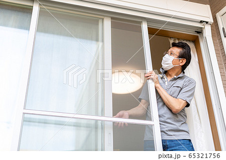 網戸の張替え DIY 網戸の張替え DIY 65321756