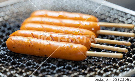 フランクフの炭火焼_BBQ･bbq･炭火焼･網焼･備長炭･七輪･キャンプ･食事･食べ物･炭 65323069