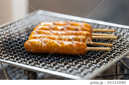 フランクフの炭火焼_BBQ・bbq・炭火焼・網焼・備長炭・七輪・キャンプ・食事・食べ物・炭 フランクフの炭火焼_BBQ・bbq・炭火焼・網焼・備長炭・七輪・キャンプ・食事・食べ物・炭 65323090