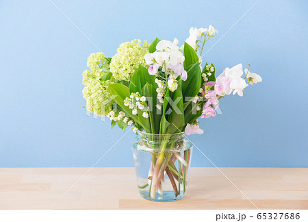 スズランとビバーナムスノーボールのブーケ スズランとビバーナムスノーボールのブーケ 65327686