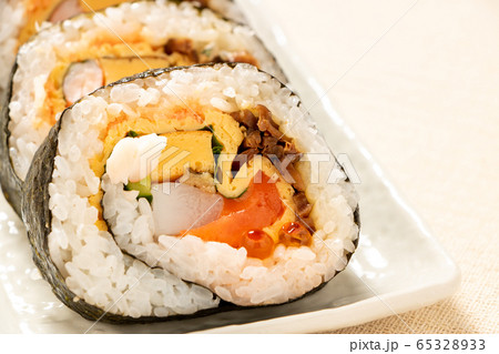 海鮮太巻き寿司。 65328933