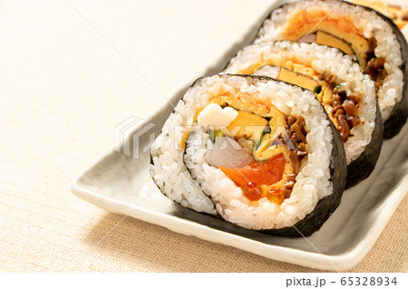 海鮮太巻き寿司。 65328934